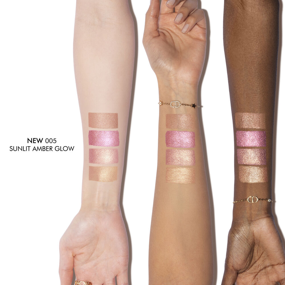 BACKSTAGE FACE PALETTE (PALETA DE ILUMINADORES Y RUBORES MULTI-USOS)